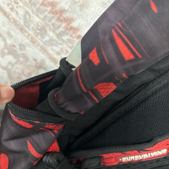 Sprayground Marvel Venom Backpack Black and  Red - Picture 4 of 8